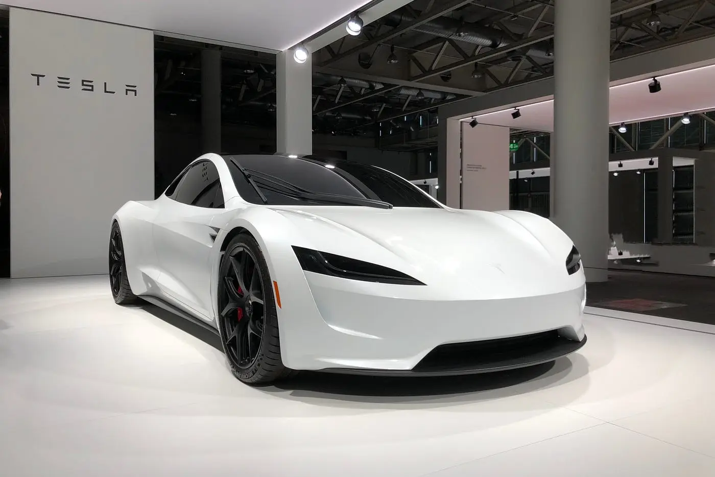Tesla Roadster 3